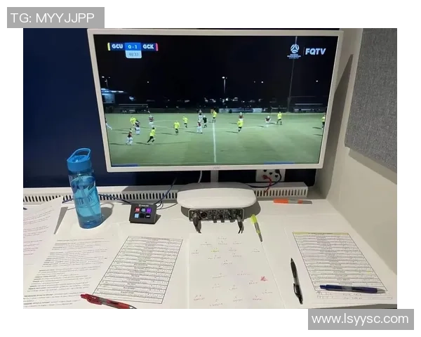 足球知识互动平台探索与分享助你成为球场专家的秘诀